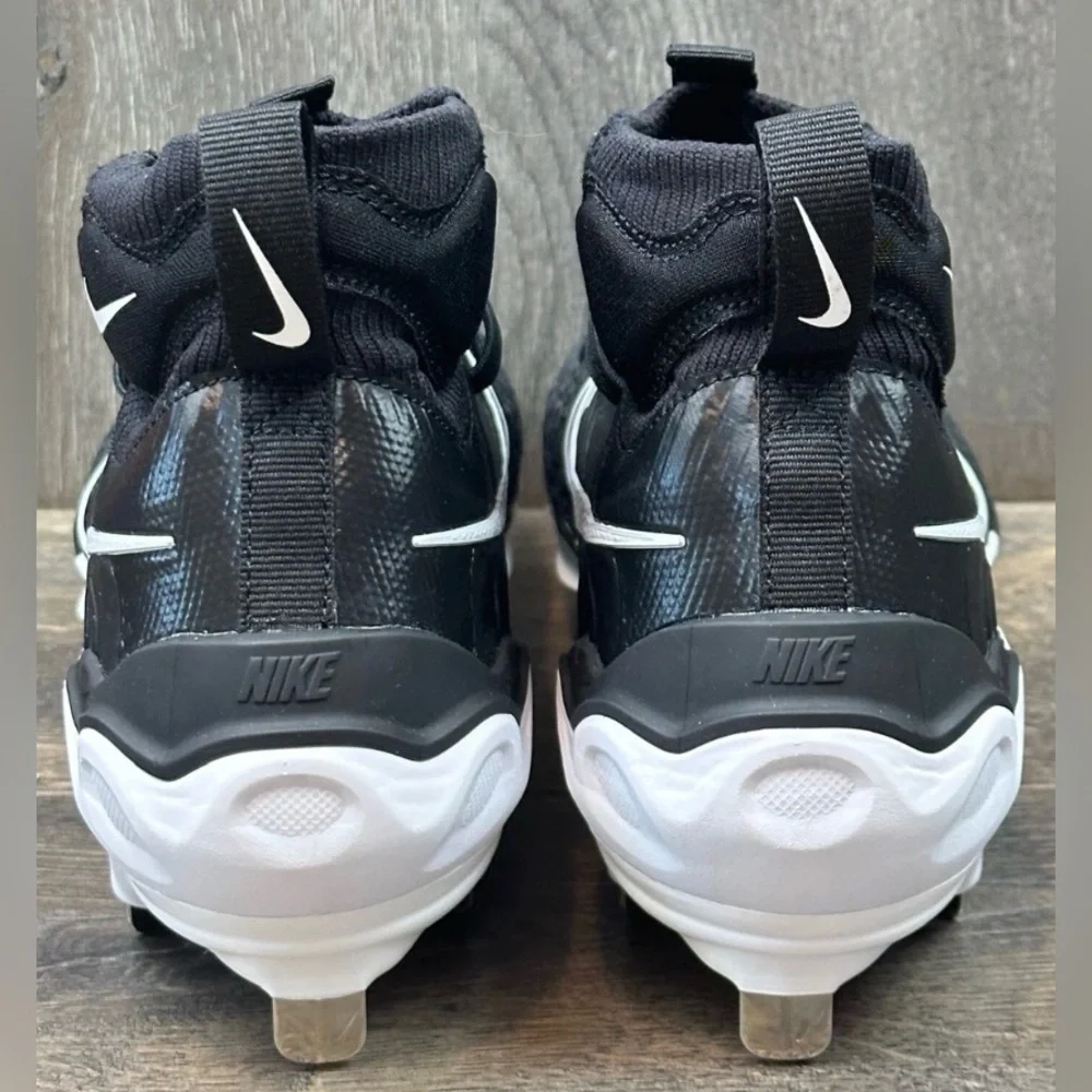 NIKE ALPHA HUARACHE NXT METAL BASEBALL CLEATS BLACK/WHITE NWOB Size 14